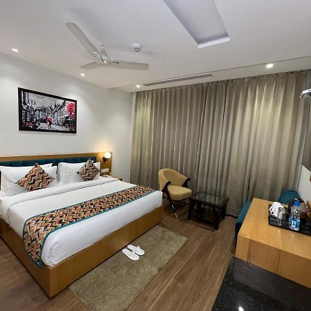Hotel Classio Royale Amritsar Exterior foto
