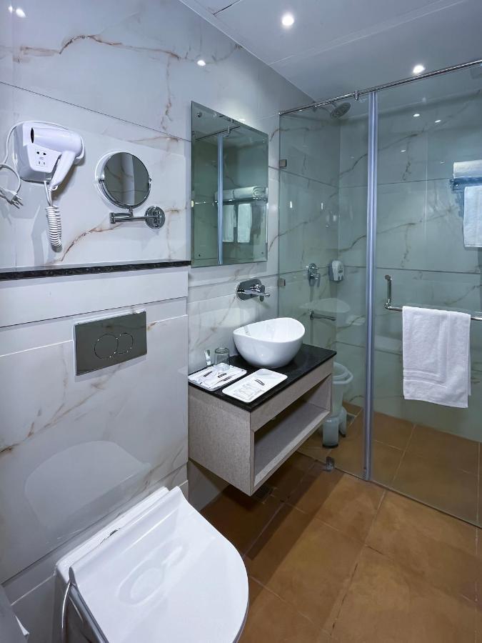 Hotel Classio Royale Amritsar Exterior foto